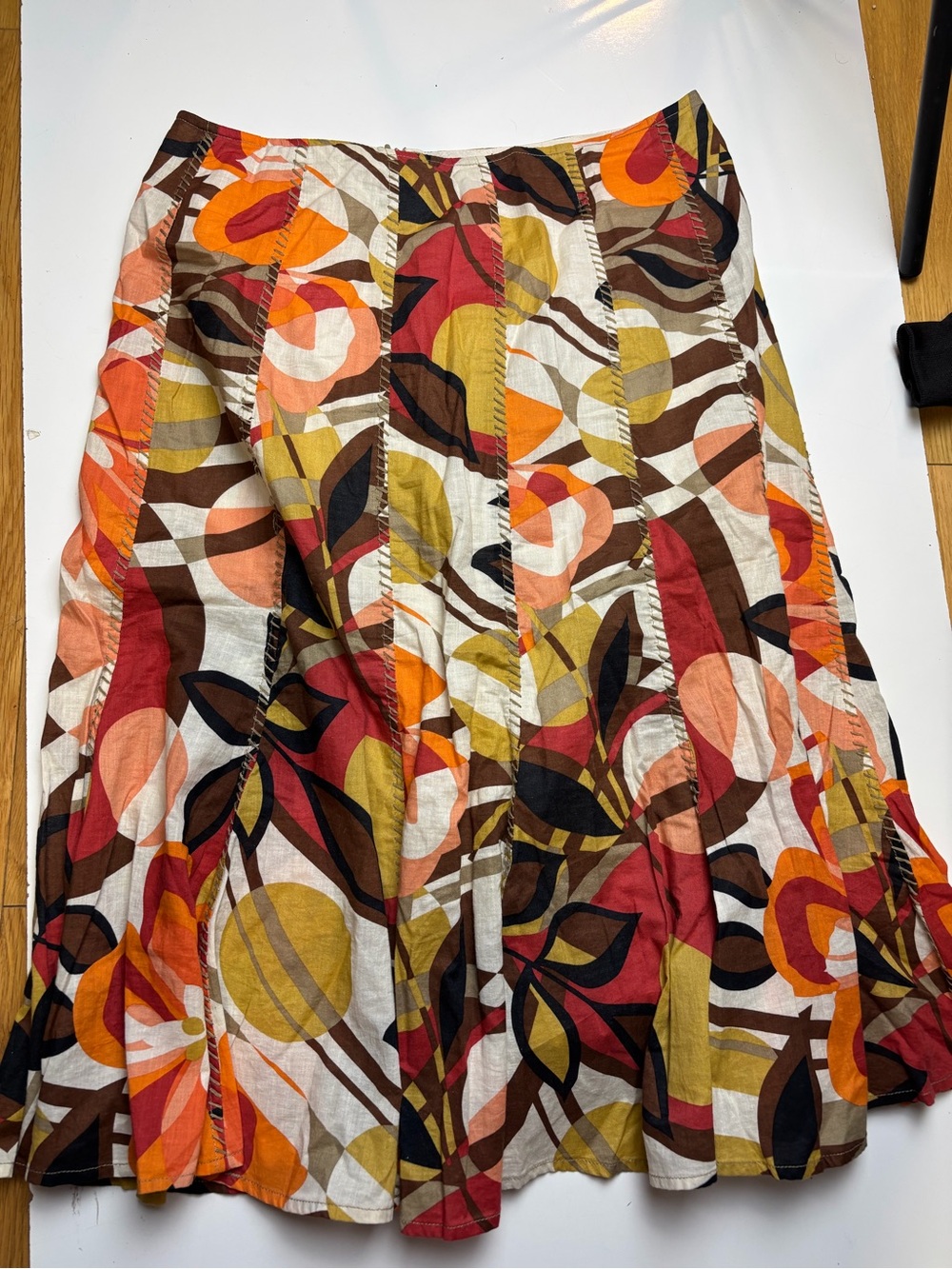 Two Star Dog Printed Midi Skirt sz M